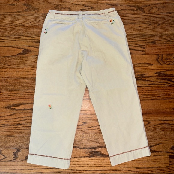 Gap‎ Khaki Y2K Bohemian Clean Cut Floral Embroidered Capri Pants Women's sz 6 - Picture 2 of 16